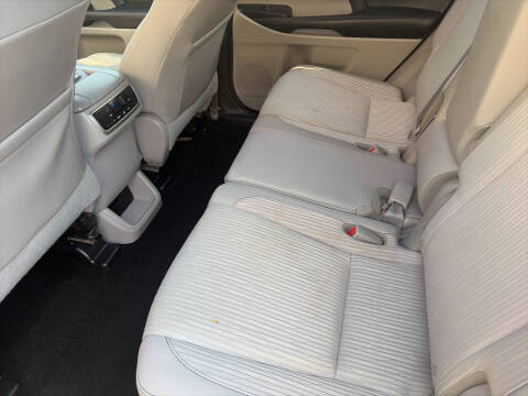 2016 Toyota Highlander LE
