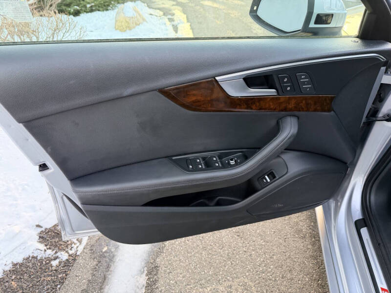 2019 Audi A4 quattro Premium Plus 45 TFSI