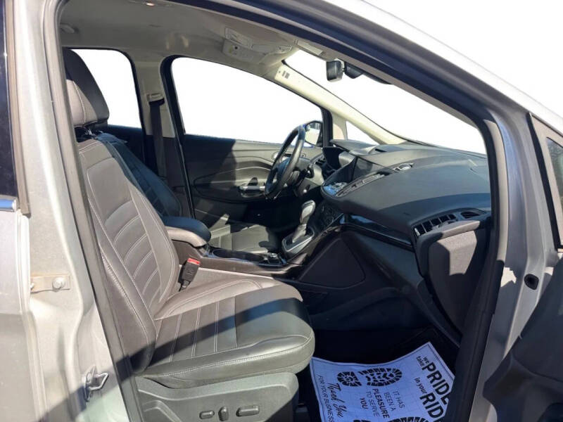 2017 Ford C-MAX Hybrid Titanium