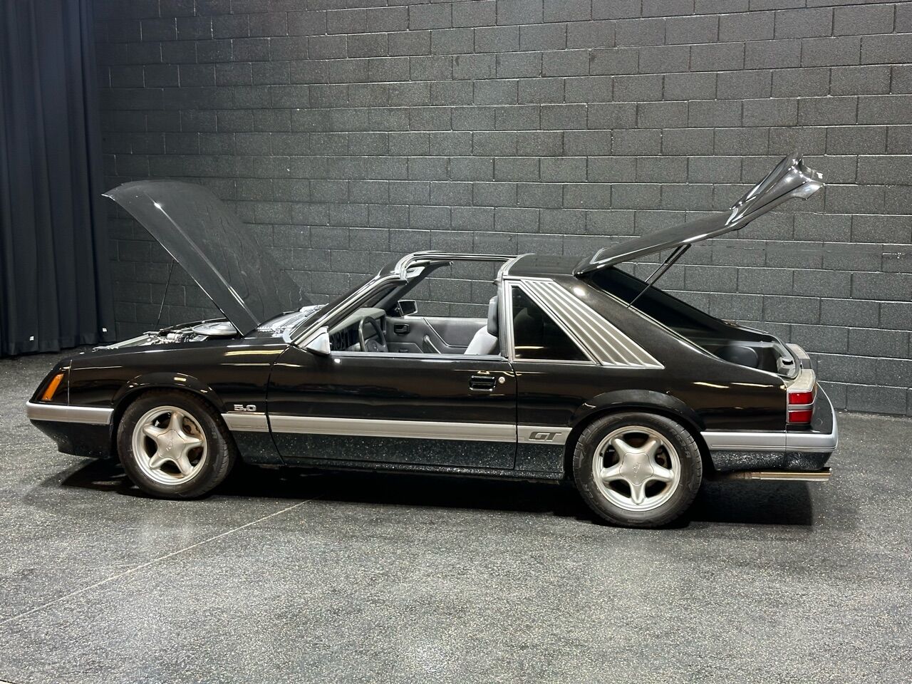 1985 Ford Mustang 58