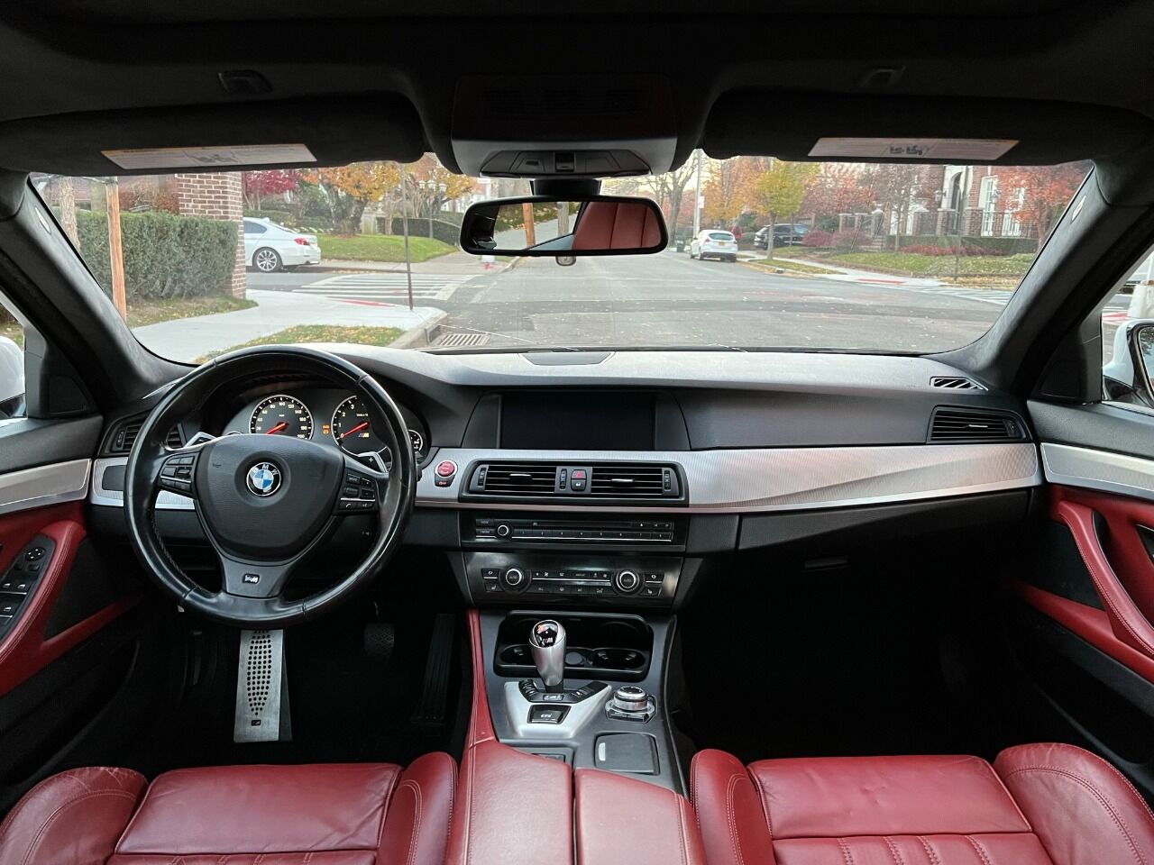 2013 BMW M5 Sedan - $27,900