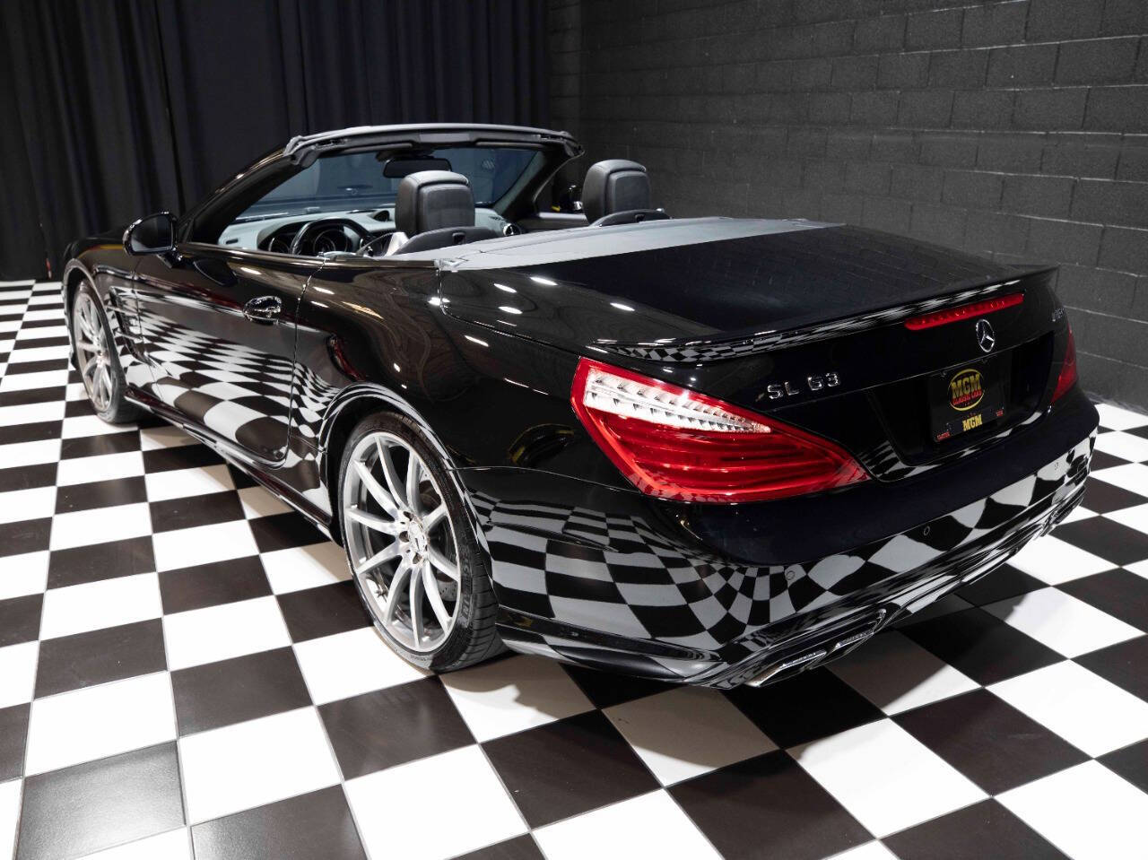 2013 Mercedes-Benz SL-Class 23