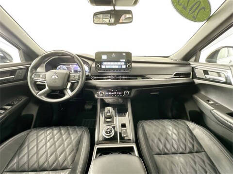 2023 Mitsubishi Outlander SEL