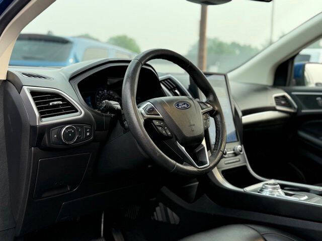 2022 Ford Edge SEL