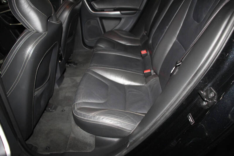 2012 Volvo S60 T6 R-Design