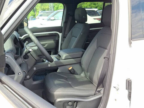 2025 Land Rover Defender 110 P500 X-Dynamic SE