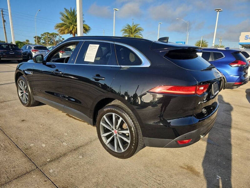 2020 Jaguar F-Pace Prestige photo 5