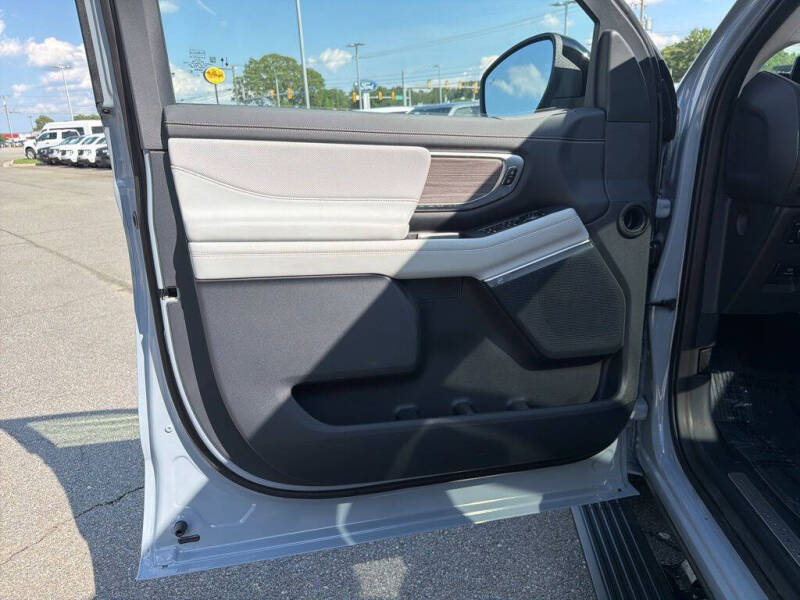 2026 Ford Expedition Platinum