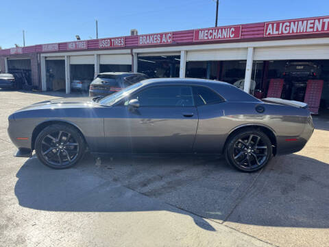 2021 Dodge Challenger SXT