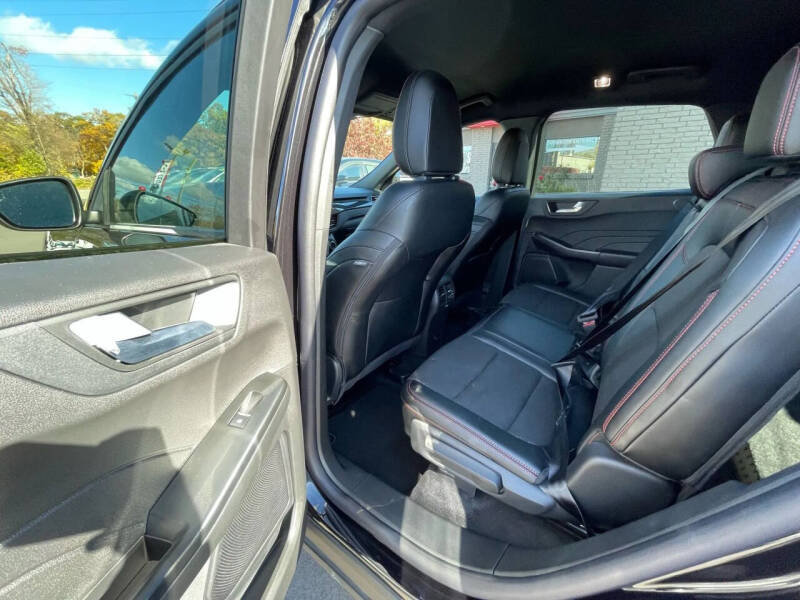 2025 Ford Escape ST-Line Select