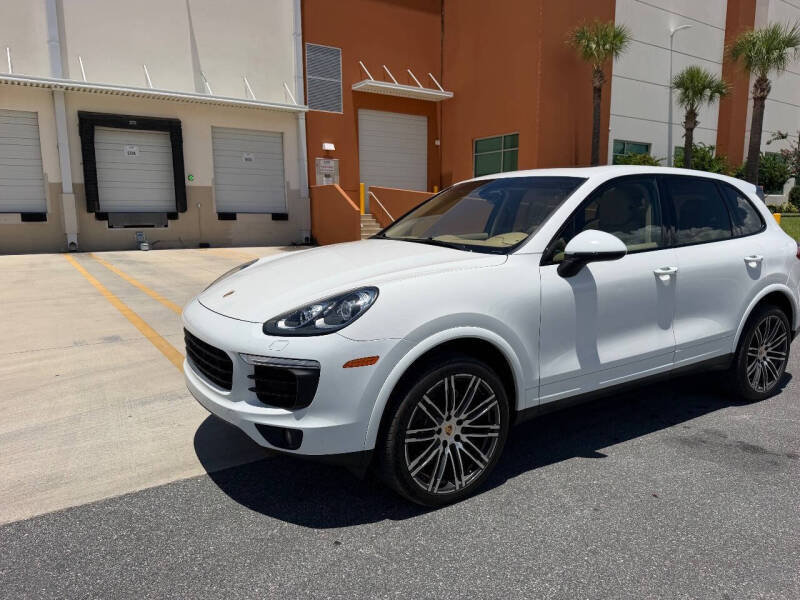2017 Porsche Cayenne Platinum Edition