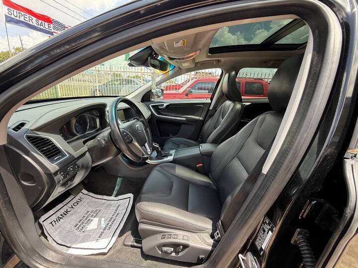 2016 Volvo XC60 T5 Drive-E Premier