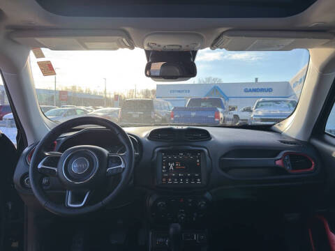 2023 Jeep Renegade Trailhawk