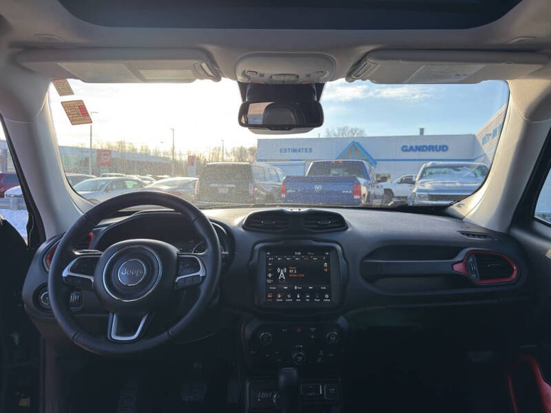 2023 Jeep Renegade Trailhawk