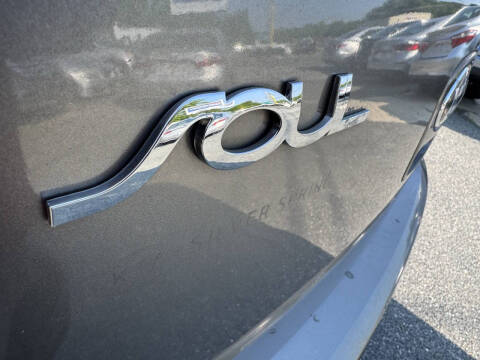2013 Kia Soul +