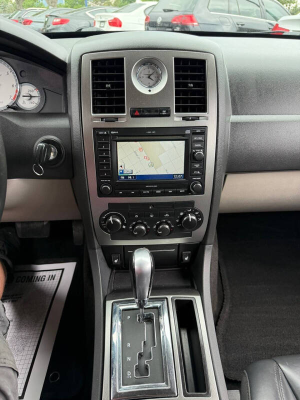 2006 Chrysler 300 SRT-8