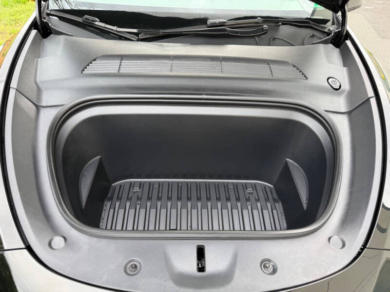 2025 Tesla Model Y Long Range