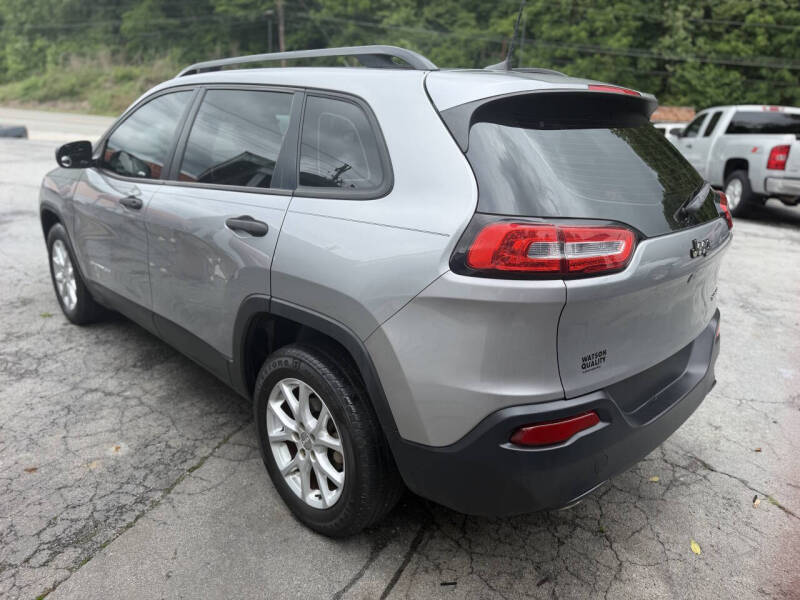 2016 Jeep Cherokee Sport