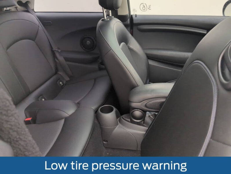 2017 MINI Hardtop 2 Door Cooper