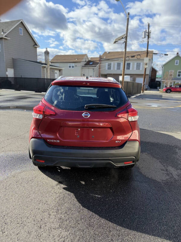 2018 Nissan Kicks SV