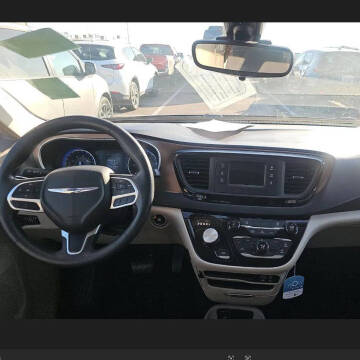 2017 Chrysler Pacifica LX