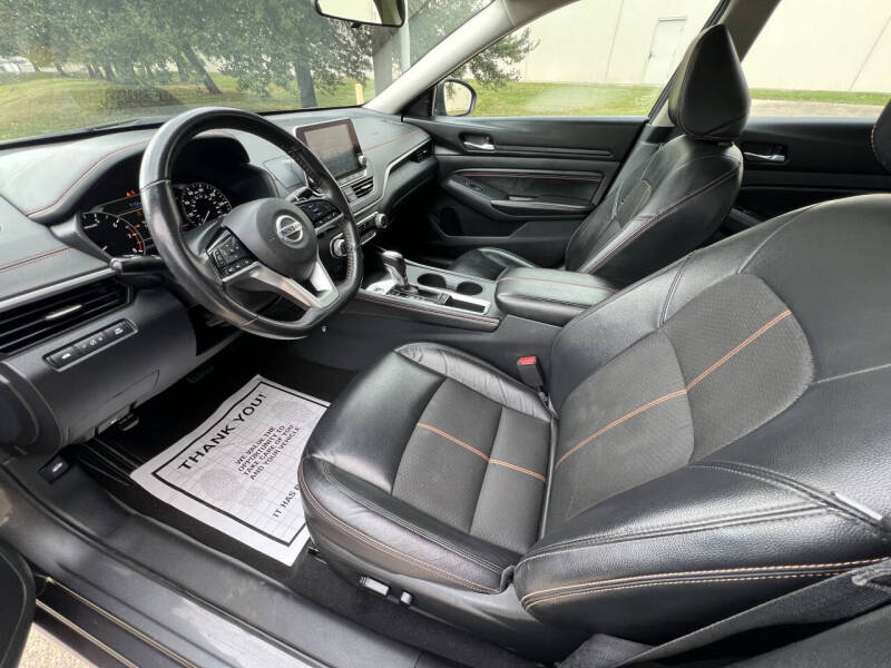 2021 Nissan Altima 2.5 SR