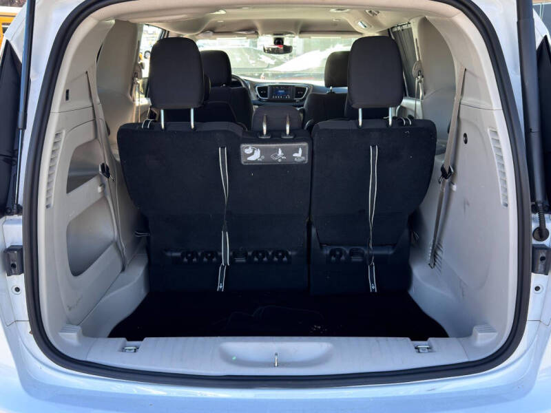 2020 Chrysler Pacifica Touring