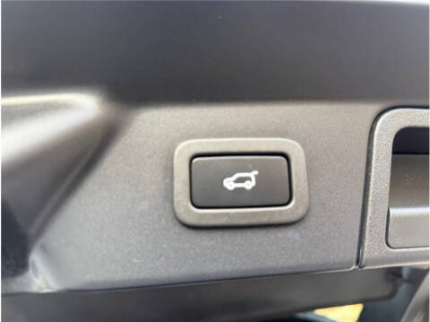 2021 Land Rover Range Rover Velar P400 R-Dynamic HSE