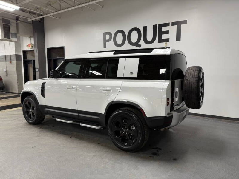 2023 Land Rover Defender 110 SE