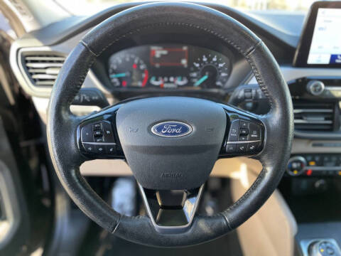 2021 Ford Escape SEL