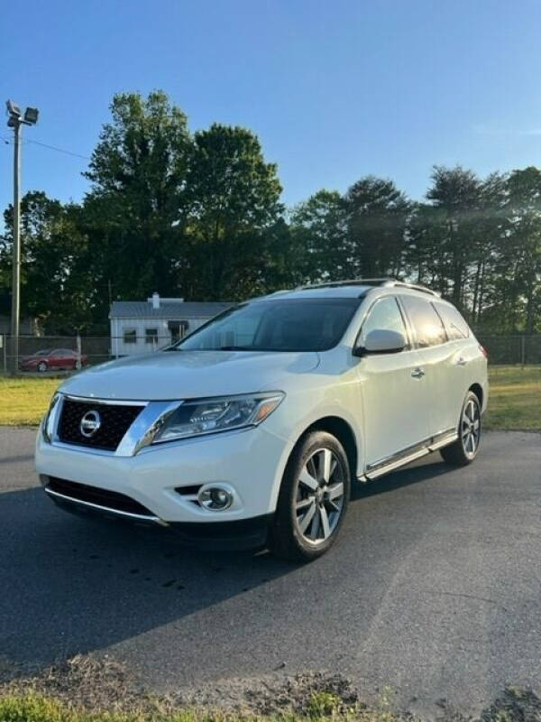 2013 Nissan Pathfinder for sale at Noble Auto in Hickory NC