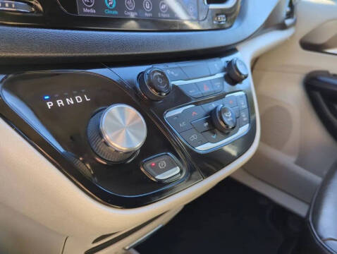 2020 Chrysler Pacifica Hybrid Touring L