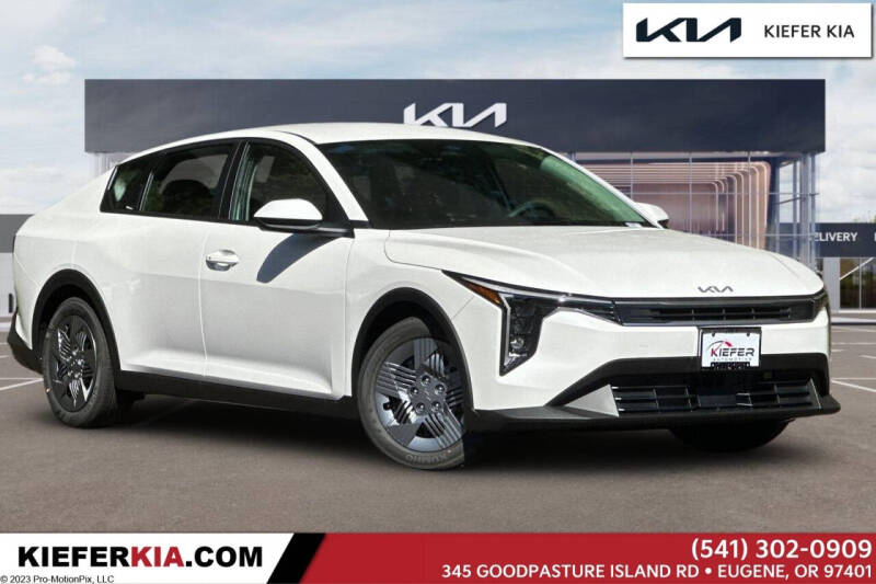 2025 Kia K4 LX's photo