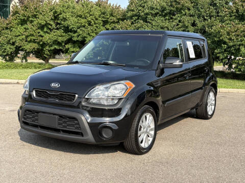 2013 Kia Soul +