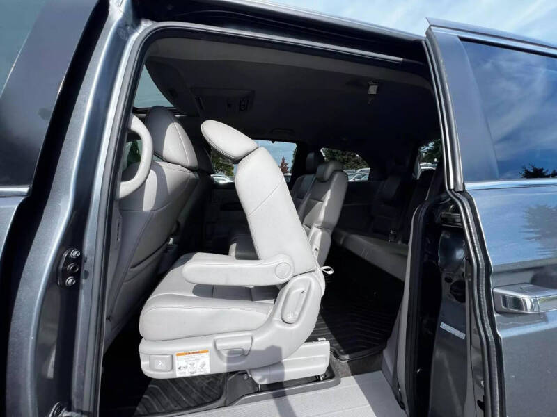 2012 Honda Odyssey EX-L photo 15