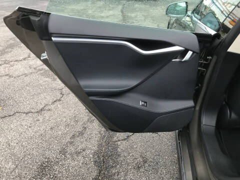 2015 Tesla Model S 70D