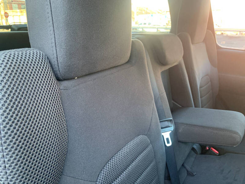 2012 Nissan Pathfinder SV