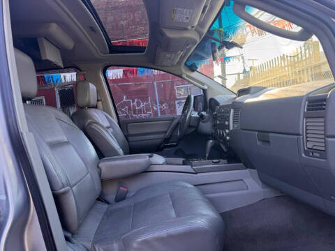 2004 Nissan Armada LE