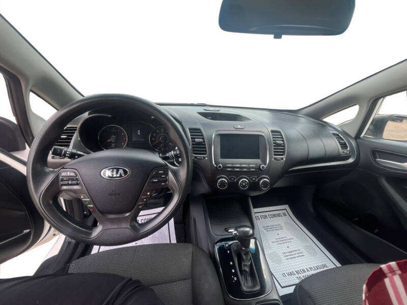 2017 Kia Forte5 LX