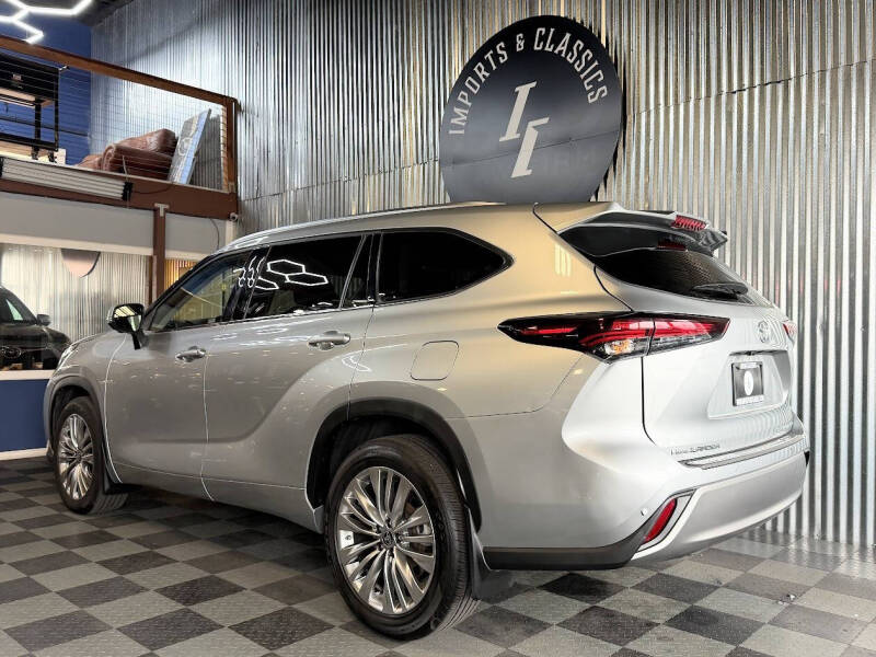 2024 Toyota Highlander Platinum
