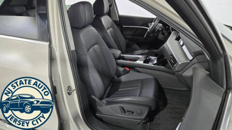 2022 Audi e-tron quattro Premium