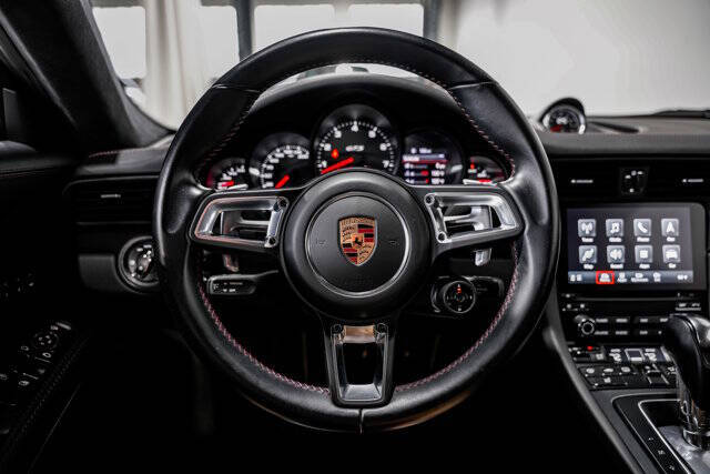 2018 Porsche 911 Carrera GTS