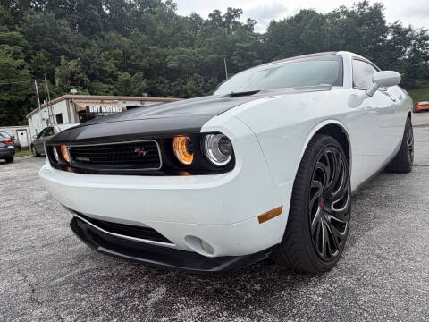2017 Dodge Challenger SXT Plus