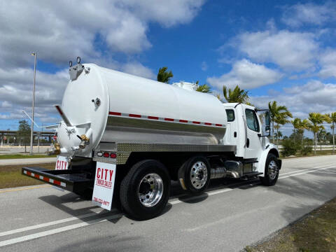 2015 Freightliner M2 106
