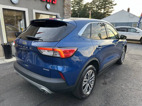 2022 Ford Escape SEL