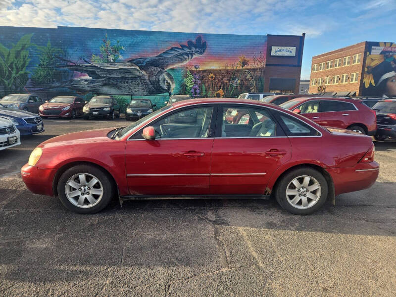 2005 Ford Five Hundred for sale at RIVERSIDE AUTO SALES in Sioux City IA