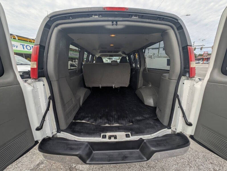 2011 Chevrolet Express LT 2500