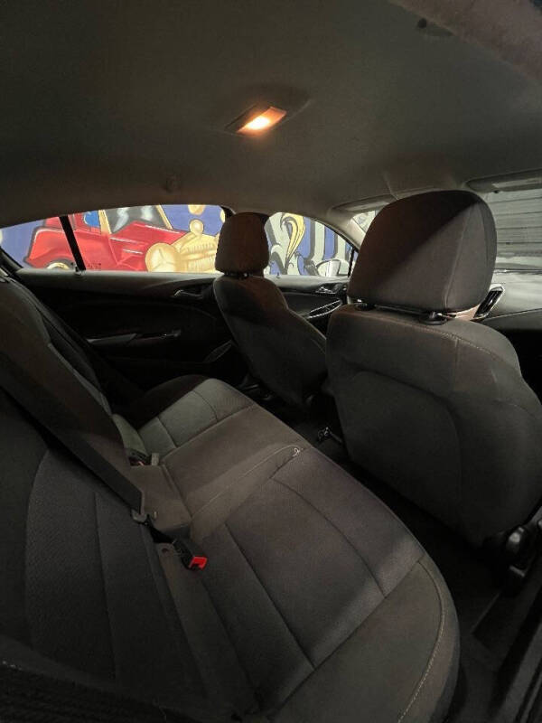 2018 Chevrolet Cruze LS Auto