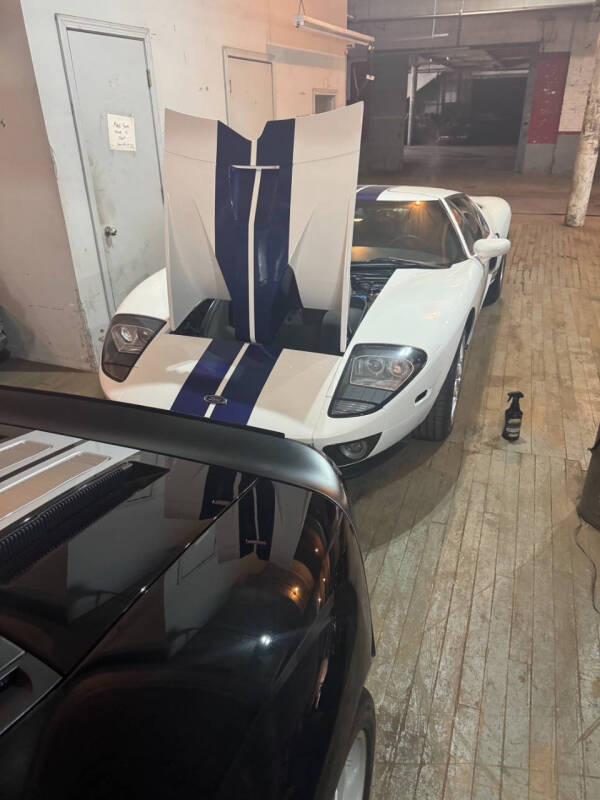 2005 Ford GT