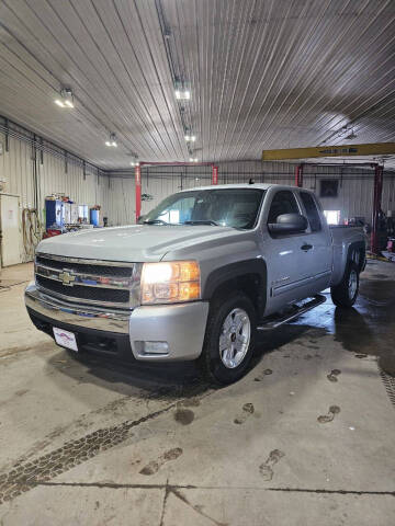 2010 Chevrolet Silverado 1500 for sale at WESTSIDE GARAGE LLC in Keokuk IA
